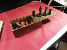 VINTAGE LARDY Cavaliers Screwed Knights Wood Chess 32 PCE Set France 