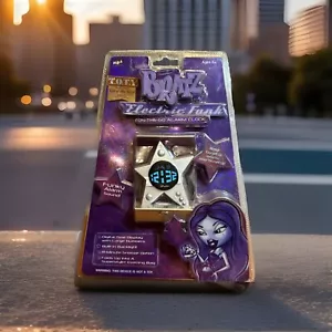 Reloj despertador digital Bratz eléctrico Funk On The Go nuevo 2004 MGA TOY SR3 - Imagen 1 de 19