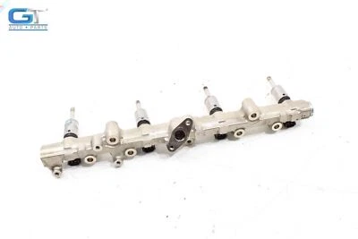 2016-19 INFINITI QX80 5.6L 发动机右燃料分配器铁路和连接器原始设备制造商 — 第 1/4 张图片