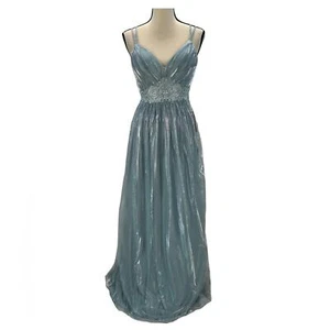 Teezeme Spaghetti Strap Embroidered Beaded Formal Gown - Light Blue - size 5/6 - Picture 1 of 11