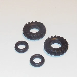 Matchbox King Size K 9b Claas Combine Harvester Set of 4 Black Tyres Pack #55 - Picture 1 of 4