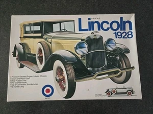 Entex 1928 Lincoln L Dietrich 1/16th Scale Plastic Model Kit No. 8203 - Picture 1 of 10