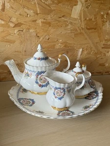 Anna Duchess of Bedfordshire (of Woburn Abbey) Tea Service - Tea or Coffee Pot - Picture 1 of 10