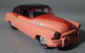 Buick Johnny Lightning Bumongous naranja 1950 sin paquete - Imagen 1 de 2