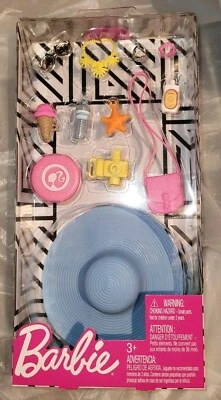 Barbie Moda Paquete de Accesorios Verano Diversión Playa FKR90 Foto 1 de 4