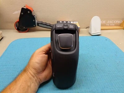 LEXUS CT200h 11 12 13 14 PANTALLA DE AUDIO NAVEGACIÓN MENÚ CONTROL DE MEDIOS INTERRUPTOR DE PERILLA Foto 1 de 4