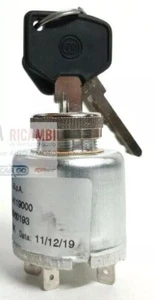 INTERRUTTORE ACCENSIONE  AVVIAMENTO 2 POSIZ. TRATTORE TIPO 850 OM50 1411900011 - Picture 1 of 4