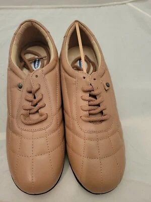 Dr  Scholl's®  Quilted Beige/Khaki  Lace-Up Women's Leather  Shoes size 9 Wide - Image 1 of 3