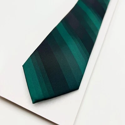 $34 NEW APT.9 Men's Striped Gradient Hunter Green 2.75-inch Dress Sporty Tie - Image 1 of 4