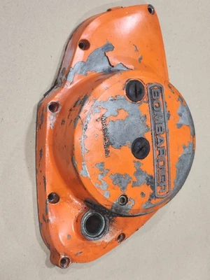 Cubierta de embrague Can-Am 400 MX-6 1980 lado derecho motor - dañada/reparada Foto 1 de 4