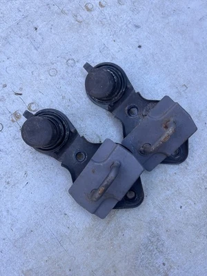 04 Mercedes-Benz E500 Hood Latch Striker Set Of 2 - Image 1 of 4