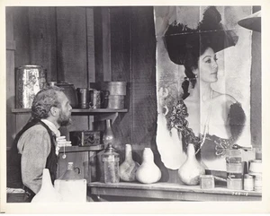 Foto multimedia Life & Times of JUDGE ROY BEAN Ava Gardner Paul Newman 1972 blanco y negro 8x10 - Imagen 1 de 1