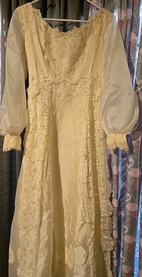 Vintage 1977 Bridal Dress Ivory Trimmed With Lace And Bead Accents - Image 1 of 4