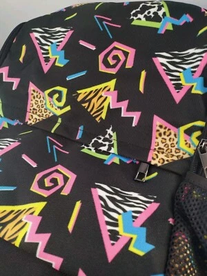 Mochila Negra Vintage Años 80 90 Cuero Sintético Gráfico Negrita NUEVA Foto 1 de 4