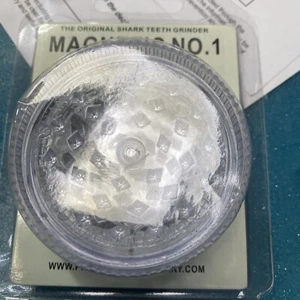 Magnetic NO1 2 Piece Grinder - Picture 1 of 1