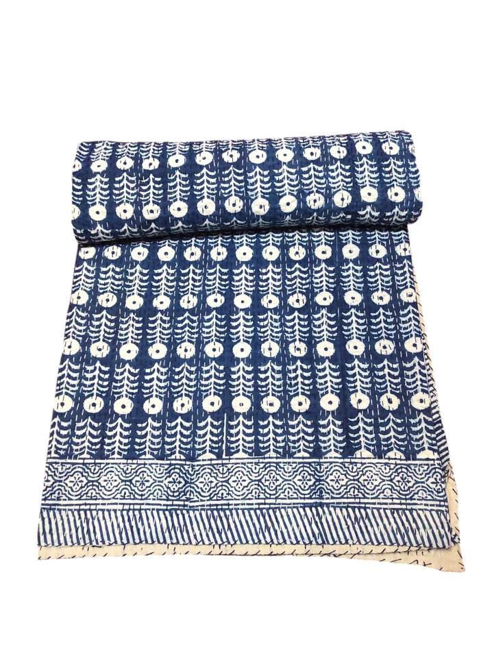 Colcha de algodón india Kantha con estampado de bloques hecha a mano para ropa de cama Foto 1 de 4