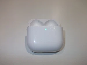 Original Apple AirPods 4ta Generación ANC - Estuche de Carga SOLO A3059 - Imagen 1 de 9