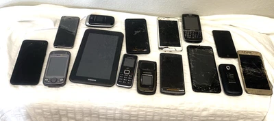 Lote de 15 teléfonos inteligentes Apple iPhone + Samsung y teléfonos para piezas/reparación como están Foto 1 de 4