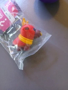Adopt Me Mystery Pets Serie 3 Mini Ei Mondochse mit Code versiegelt. - Bild 1 von 5