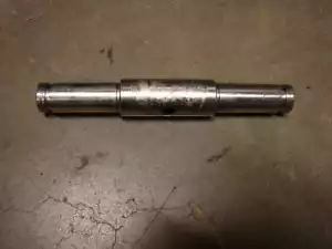 Dayton pallet jack steer wheel shaft 4YX97 - Picture 1 of 3