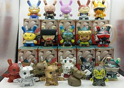 Dunny Art of War Complete set - all chases - - Image 1 of 4