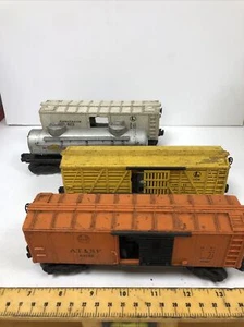 LOT OF 4 LIONEL ATSF BOXCAR, REFRIGERATOR,SUNOCO & L 6656 YELLOW USED O GAGE - Picture 1 of 22
