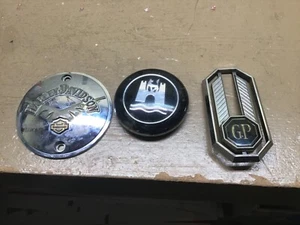 Lot of 3 Vintage Replacement emblems/Caps Grand Prix Harley Davidson - Picture 1 of 8