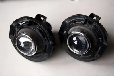 OEM Dodge Challenger 2016 Front Bumper Left + Right Fog Lamp SET 68140324AA Foto 1 de 4