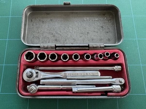 VTG CRAFTSMAN 15 PIECE 1/4" DRIVE SOCKET RATCHET SET IN METAL BOX -V- SERIES USA - Picture 1 of 7