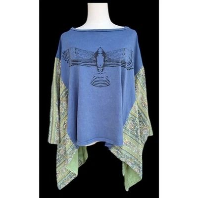 Camiseta gráfica azul veludo G/XL pássaro azul com mangas poncho Kantha patchwork - Imagem 1 de 4