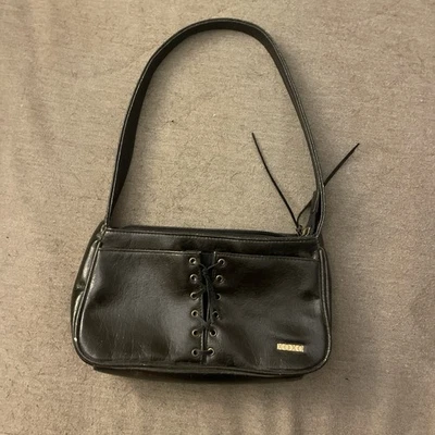 Cartera Xoxo negra Y2K con diseño de corsé Foto 1 de 4