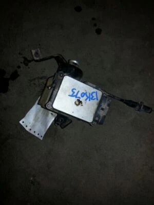 Chassis ECM Cruise Control Left Hand Inner Fender Fits 98-02 MAZDA 626 916996 - Image 1 of 2