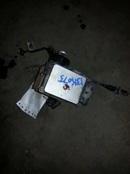 Chasis ECM Control de crucero Guardabarros interior izquierdo compatible con 98-02 MAZDA 626 916996 Foto 1 de 2