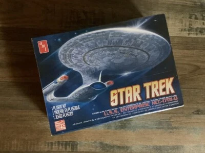 AMT USS ENTERPRISE Model Kit NCC-1701-D New And Sealed - Image 1 of 4