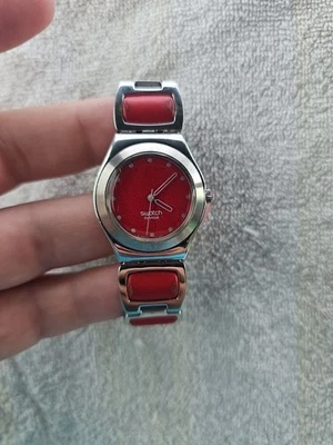 2003 Красный циферблат швейцарский образец Irony леди женские часы красный ремешок  - Изображение 1 из 4