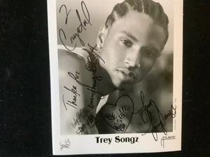 Trey Songz Autographed Record company  8 x 10 , signed in record store RARE - Picture 1 of 2