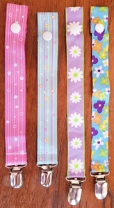 Pacifier clips - set of 4 (girly) - Picture 1 of 2
