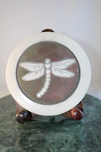 J. Diller Signed Raku Pottery Trivet Dragonfly Design 6.5” Ceramic Artist Studio - Picture 1 of 8