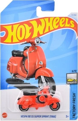 Hot Wheels HXP89 Basic Car Vespa 90 SS Super Sprint (1966) [Mini Car] - Image 1 of 4