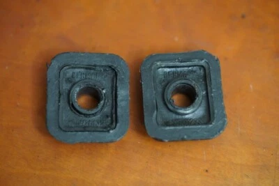 Par de bujes acoplador de varilla de cambio genuino VW 311 798 211 311798211 Foto 1 de 4