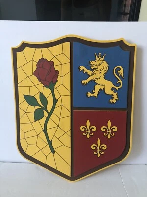 Fantasia Disney Beauty and Beast Foam Cosplay Shield Dress Up 19” X 5” - Imagem 1 de 4