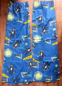 Doctor Who Curtains Daleks Cybermen Pattern 60” Wide 70” Drop Zap Material Pleat - Foto 1 di 5
