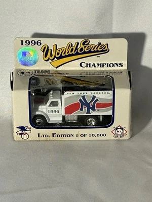 Matchbox New York Yankees MLB 1996 World Series Champions Team Display 1/10000 - Image 1 of 4