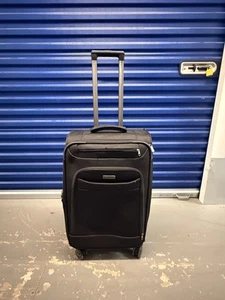 Perry Ellis Portfolio Medium Size Soft Shell Suitcase Spinner - Picture 1 of 8