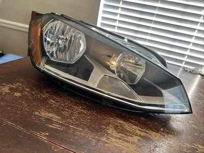 FARO LATERAL DERECHO VOLKSWAGEN GOLF 2015-2017 pieza original original Volkswagen Foto 1 de 4