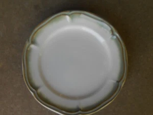 Plato de cena Better Homes and Gardens 11" beige/turquesa simplemente estriado - Imagen 1 de 8