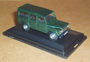 OXFORD DIECAST LAND ROVER DEFENDER GREEN 1:76 SCALE MODEL VEHICLE CAR TOY  - Picture 1 of 5