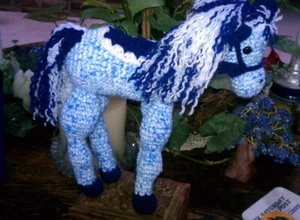 Mystische Pferde - Handarbeit - gehäkelt - Amigurumipferd - It's Blue Belle - Bild 1 von 12