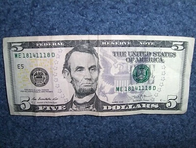 FIVE DOLLAR FEDERAL RESERVE NOTE WITH CRAZY FIVE-OF-A-KIND SERIAL NUMBER! ACES! - Image 1 of 4