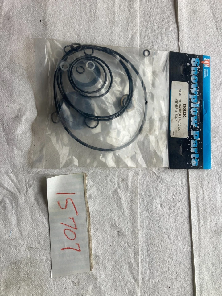 Meyer Snowplow E60 Minor Seal kit  Pt.# 15707    New Old Stock - Image 1 of 1